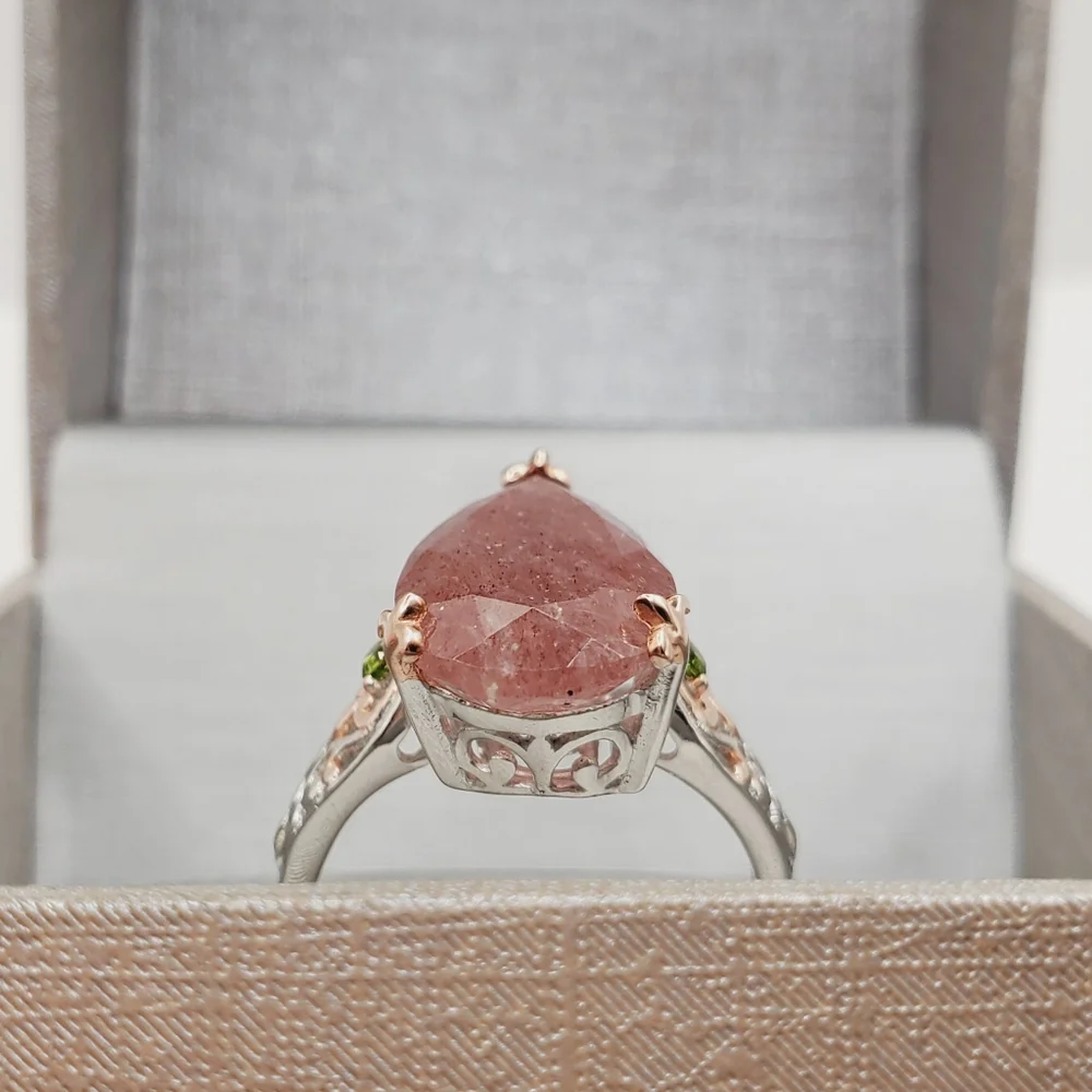 10 Carat Tanzanian Natronite & Chrome Diopside Rose Gold | Sterling Silver Ring